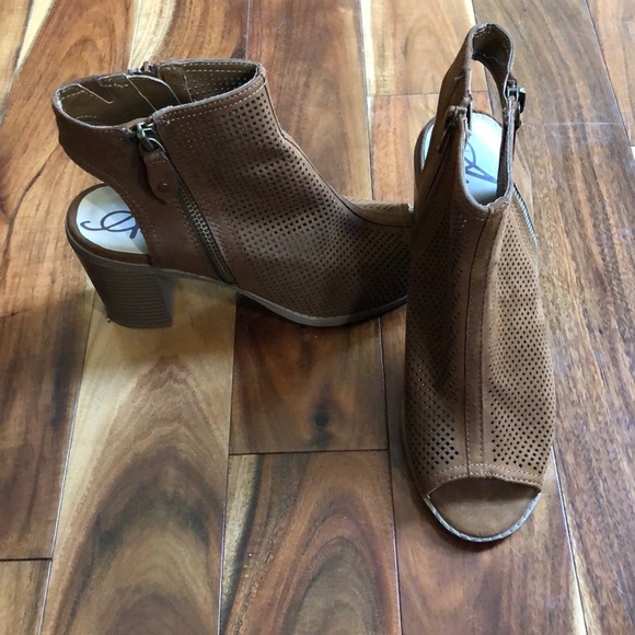 New American Rag Cie side zip booties! - Picture 3 of 5